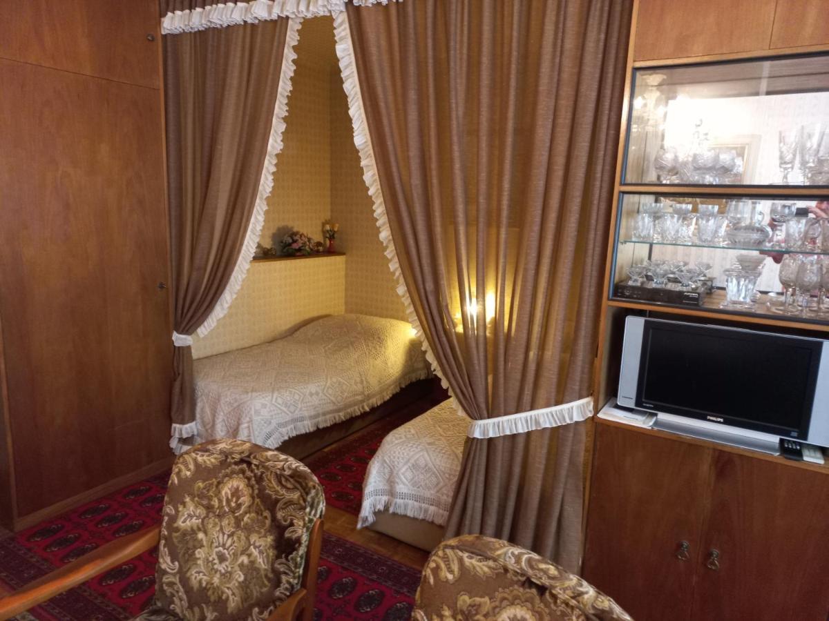Ferienwohnung ,,Wohnen Wie Zu Grossmutter'S Zeiten'' Viena Exterior foto