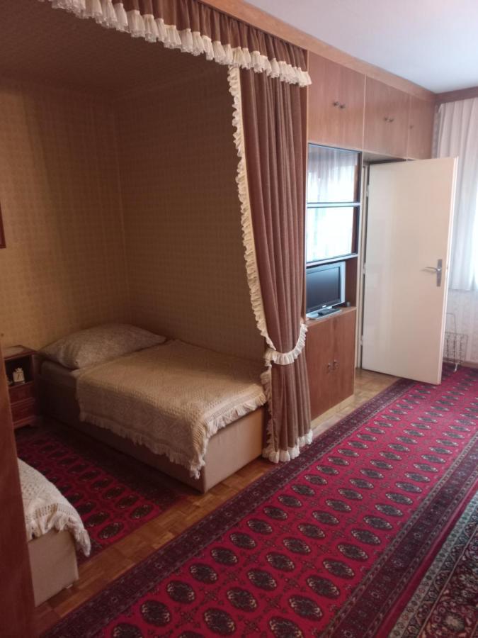 Ferienwohnung ,,Wohnen Wie Zu Grossmutter'S Zeiten'' Viena Exterior foto